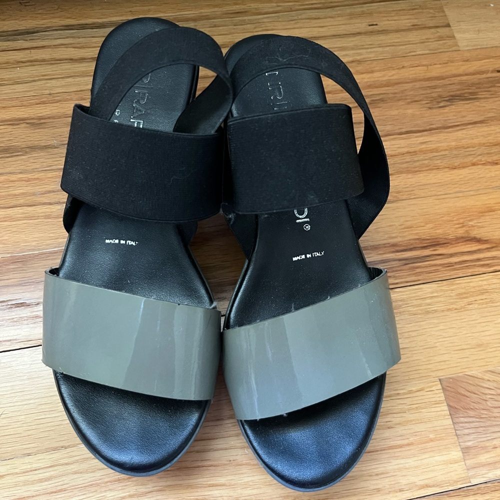 nr rapisardi sandals